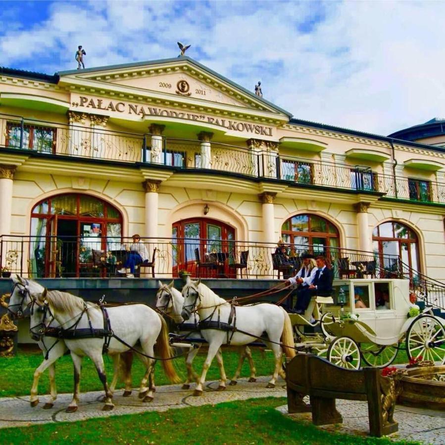 Uzdrowisko Sanatorium Augustow Palac Na Wodzie Falkowski Eksteriør billede